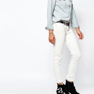 Levi’s 711 Skinny Jean